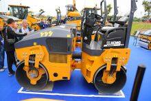 XCMG 4 Ton Light Vibratory Road Roller XMR403 for Sale